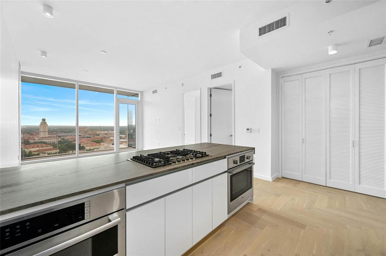 313 17th St - Photo 1