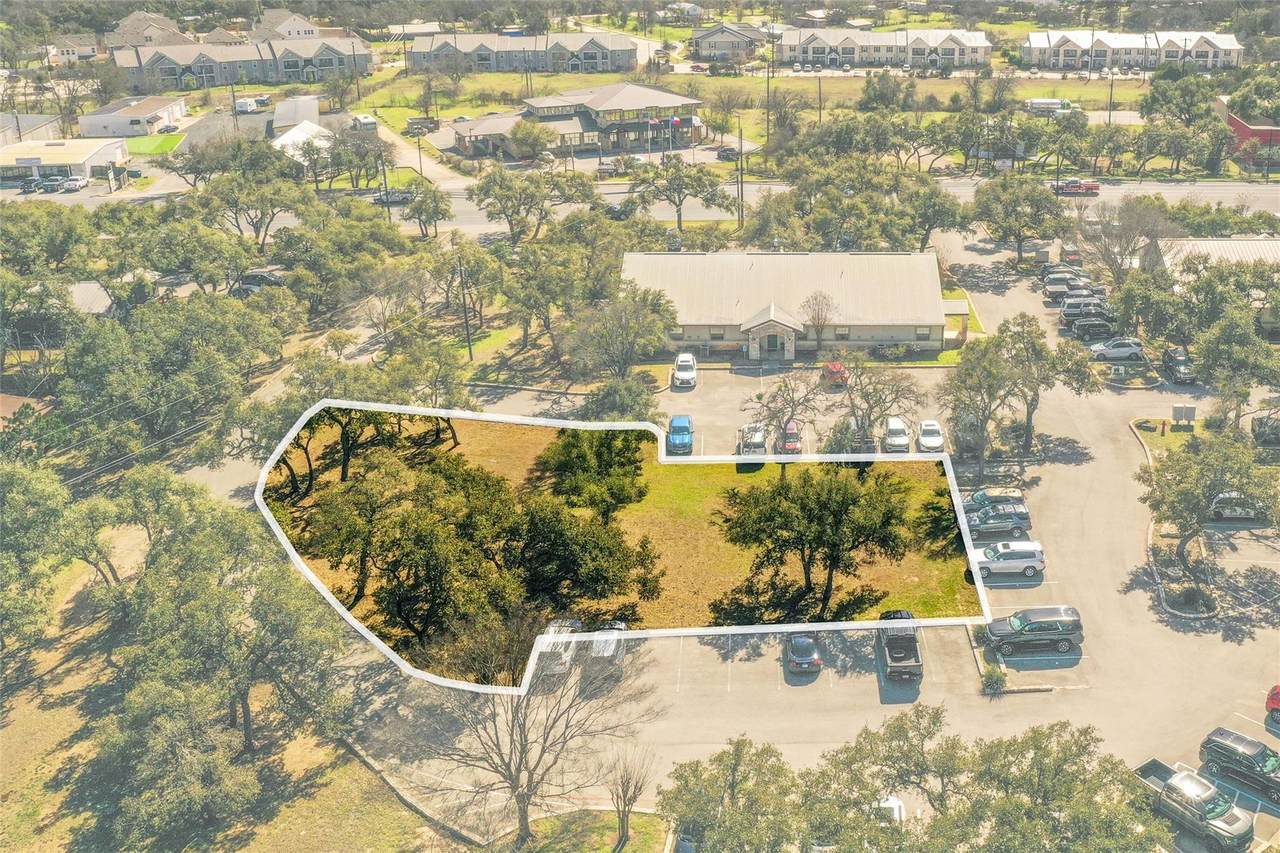 800 W Hwy 290 #E - Photo 1