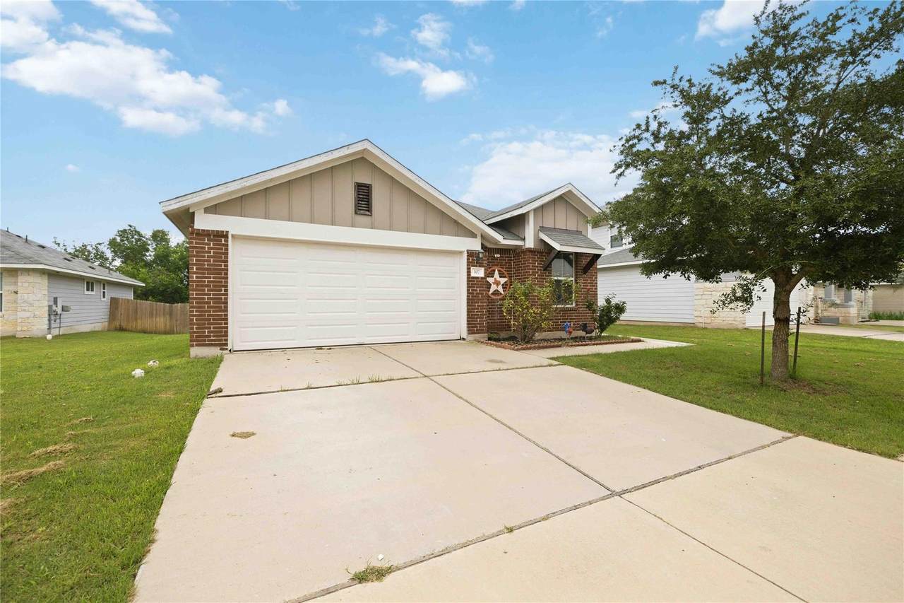 107 Saranac Dr - Photo 1