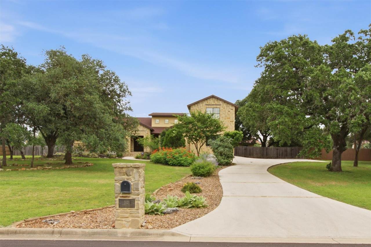 3121 Summit Ridge Dr - Photo 1