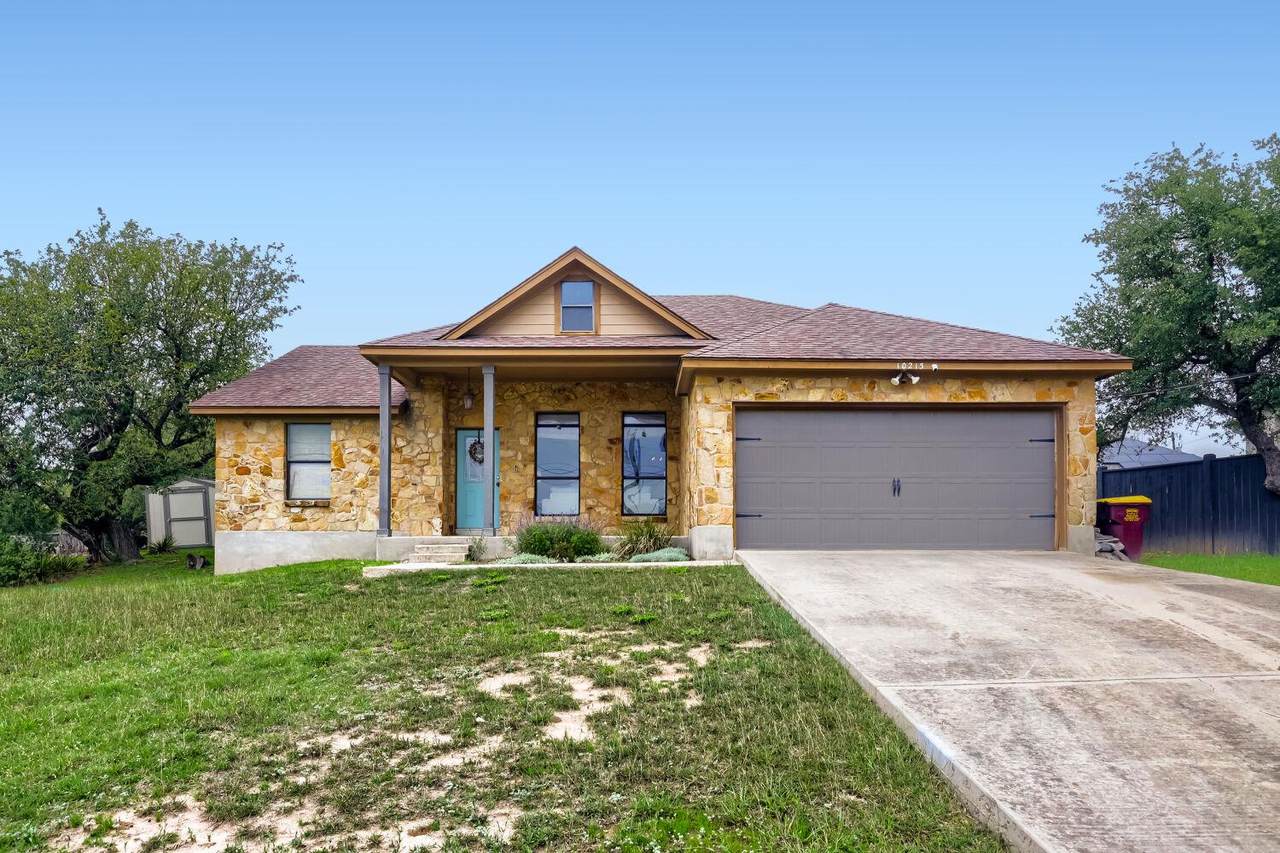 10213 Thomas Ln - Photo 1