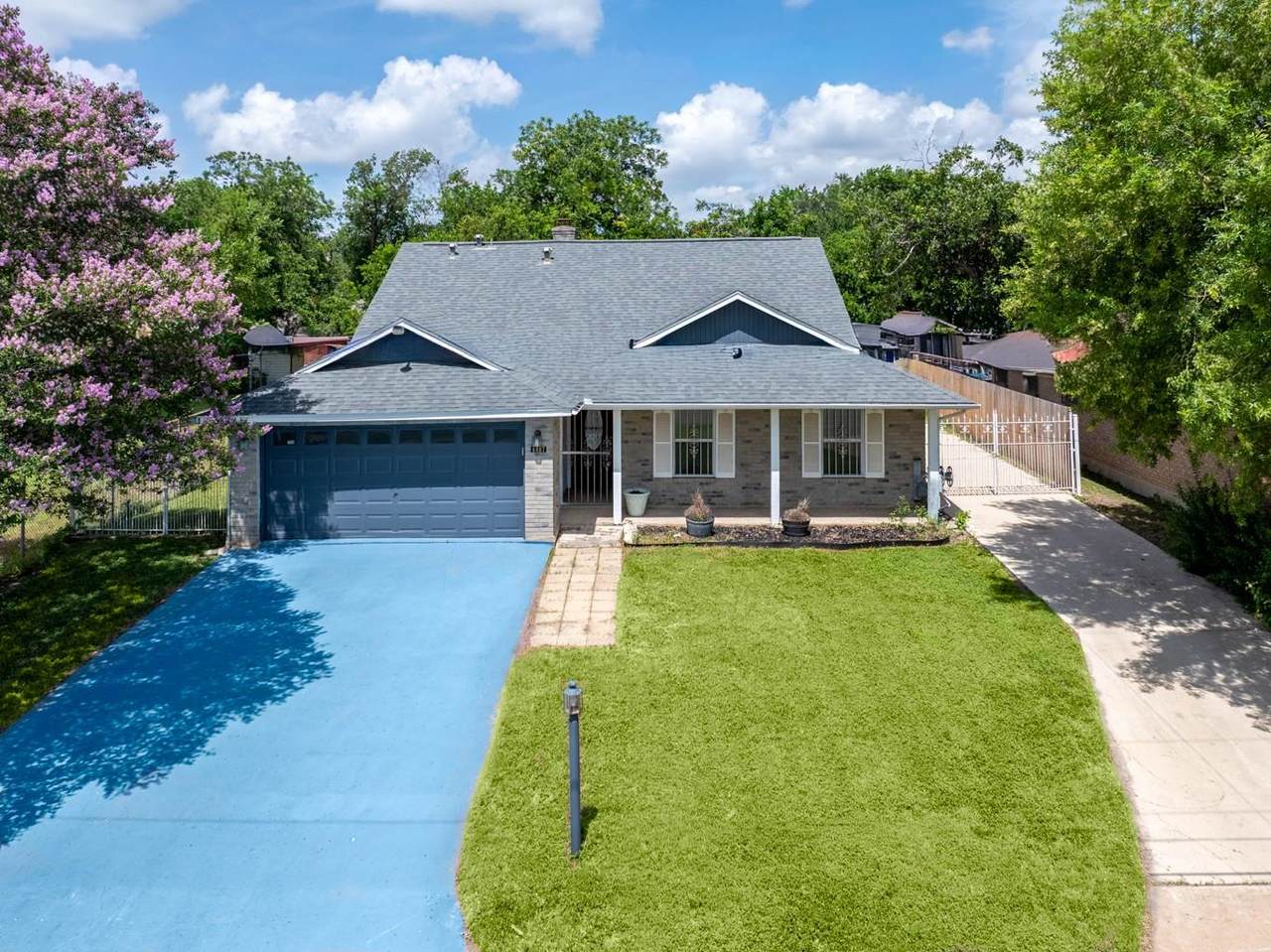4007 Meadowlark Ave - Photo 1