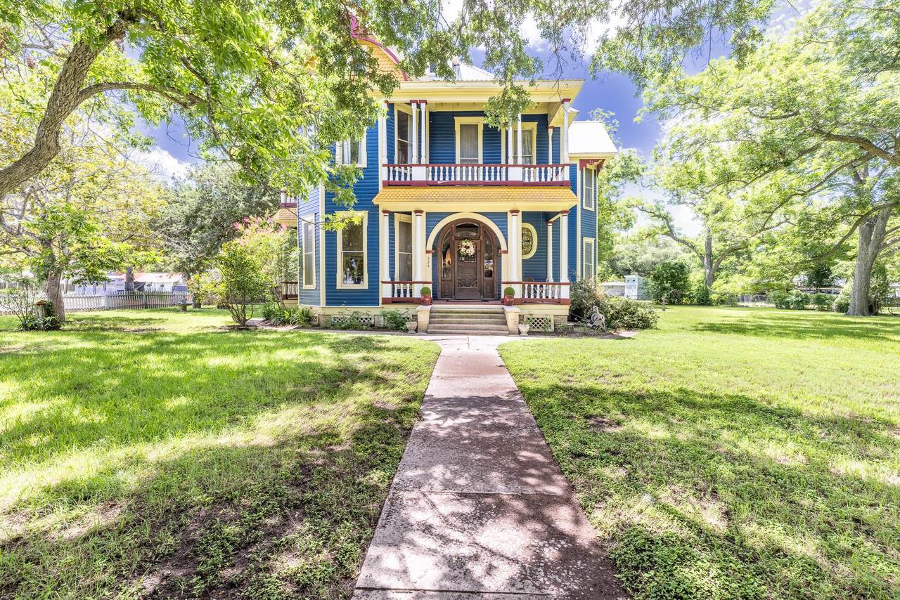 624 Saint Louis St - Photo 1