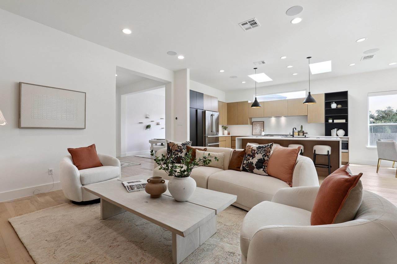 4025 Lazy River Bnd - Photo 1