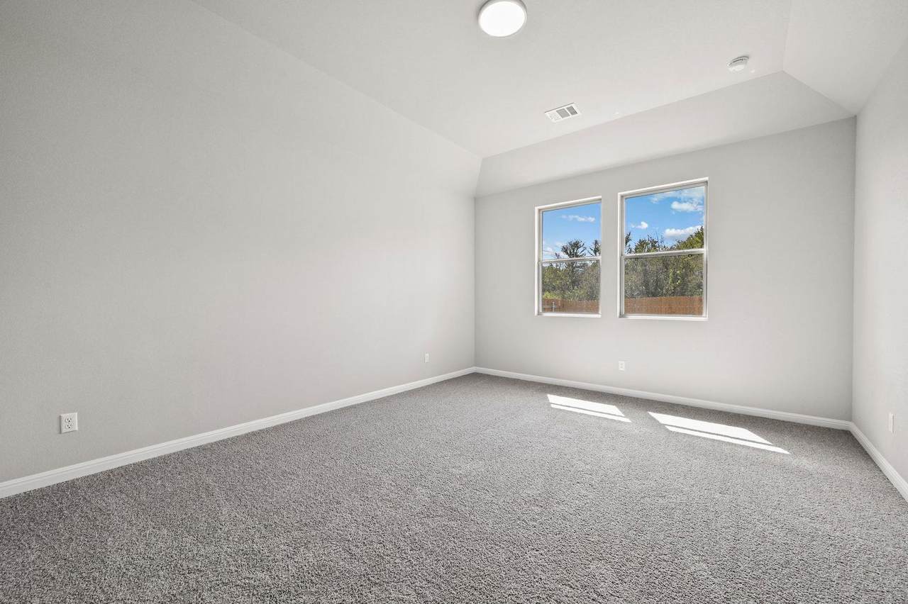 216 Hornet St - Photo 1