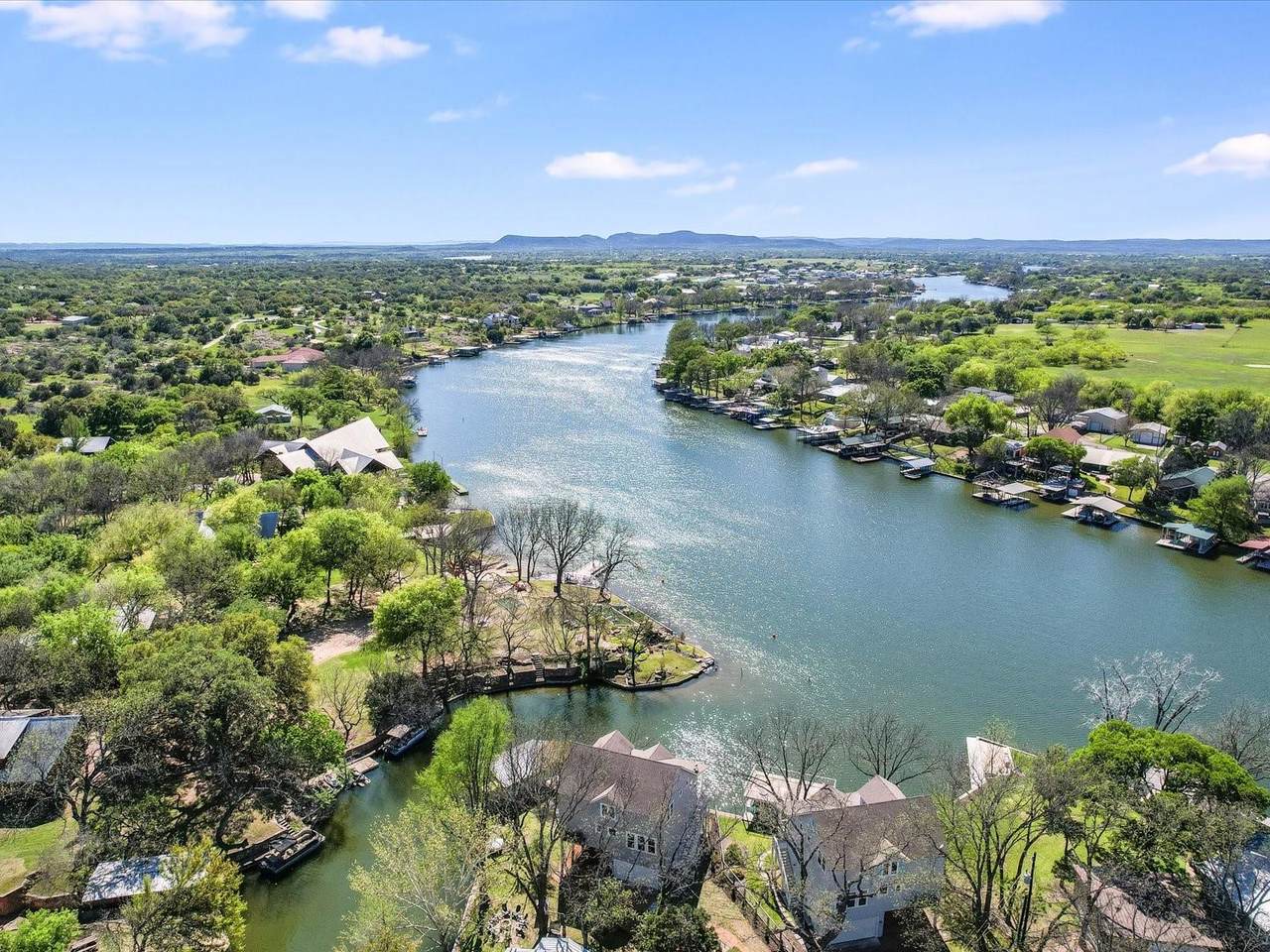 1332 Lakeside Dr - Photo 1