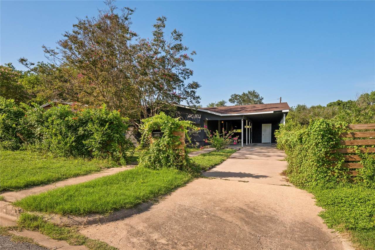 402 Philco Dr - Photo 1