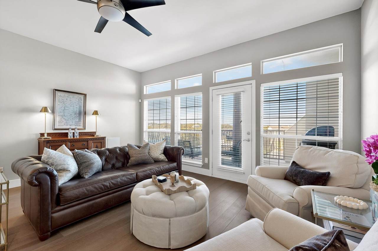 2918 Ranch Road 620 - Photo 1