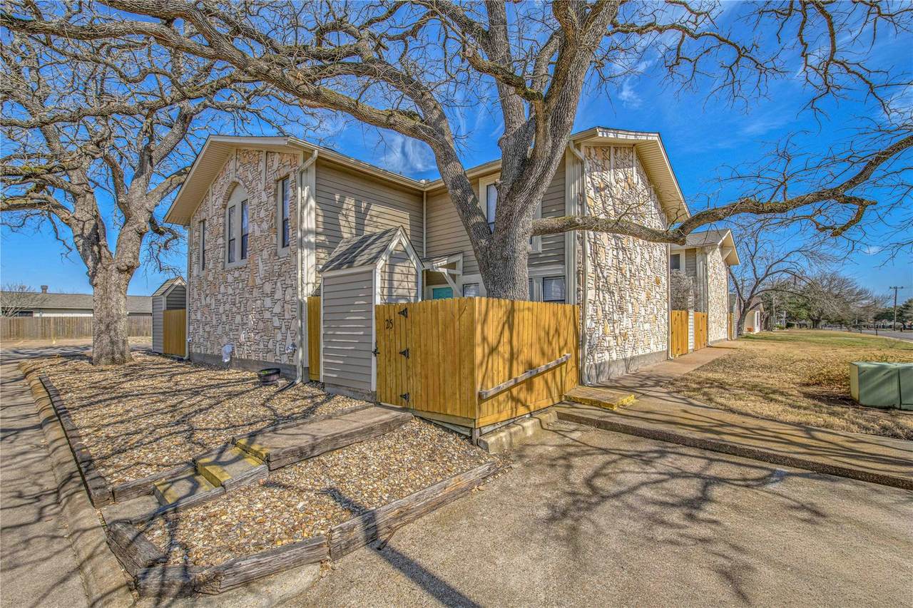 2101 Barak Ln - Photo 1