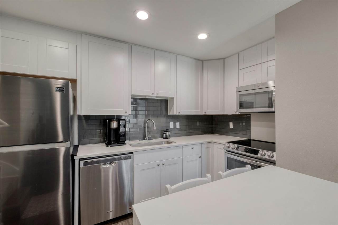 935 La Posada Dr - Photo 1