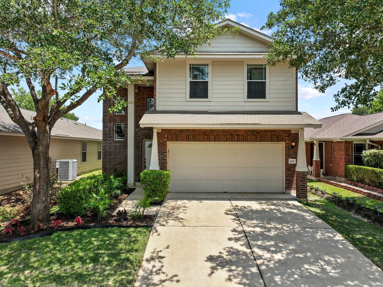 3207 Wickham Ln - Photo 1