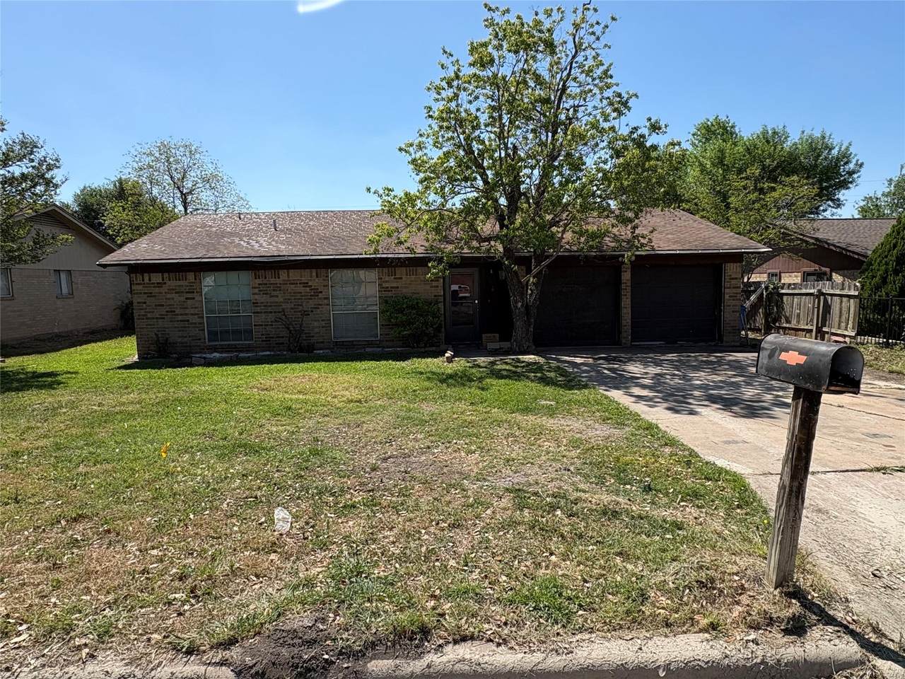 709 Drake Ln - Photo 1
