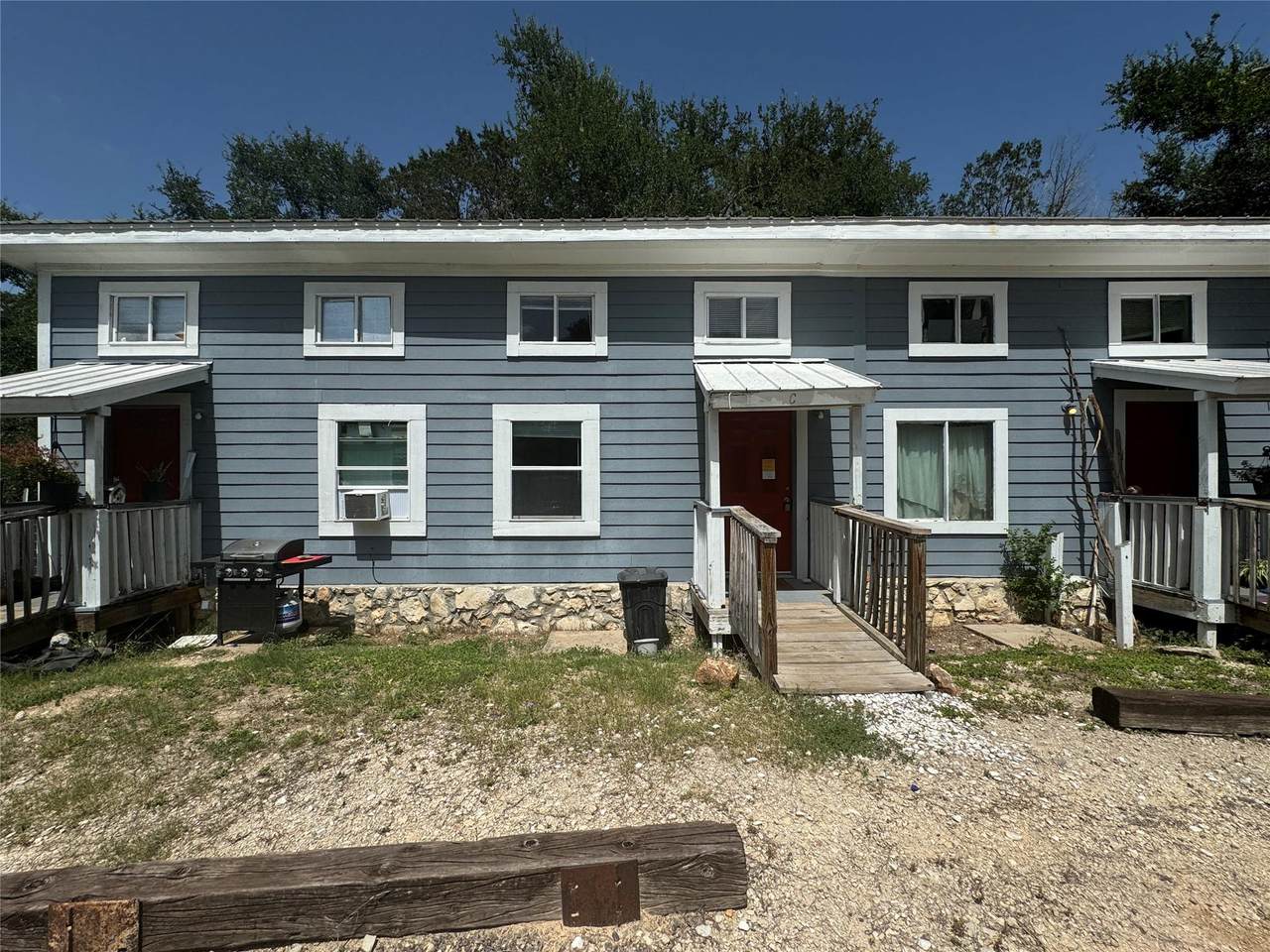 1108 Mccarty Ln - Photo 1