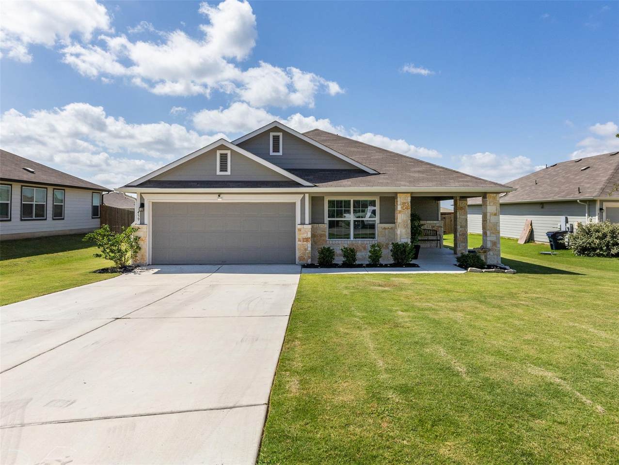 439 Hunter Loop Loop - Photo 1