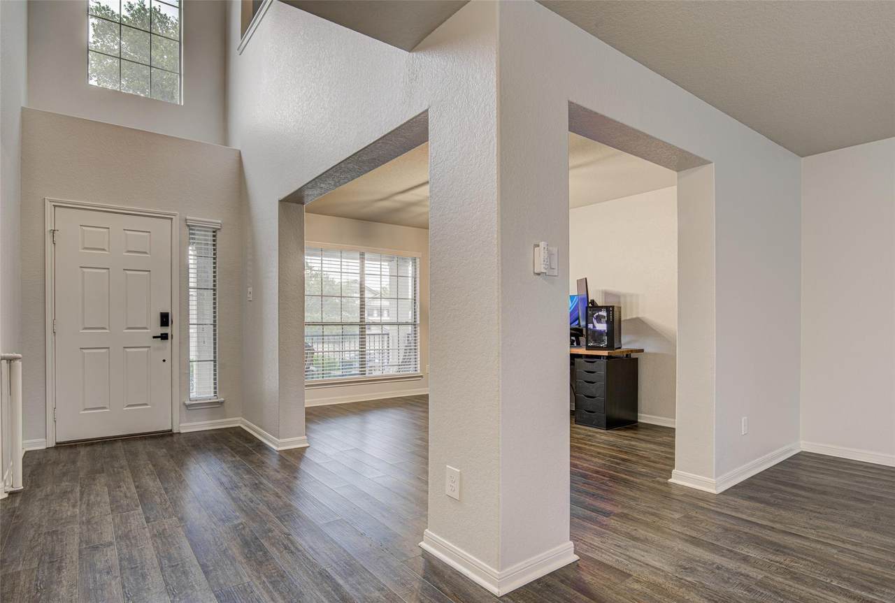 10614 Black Wolf Bay - Photo 1