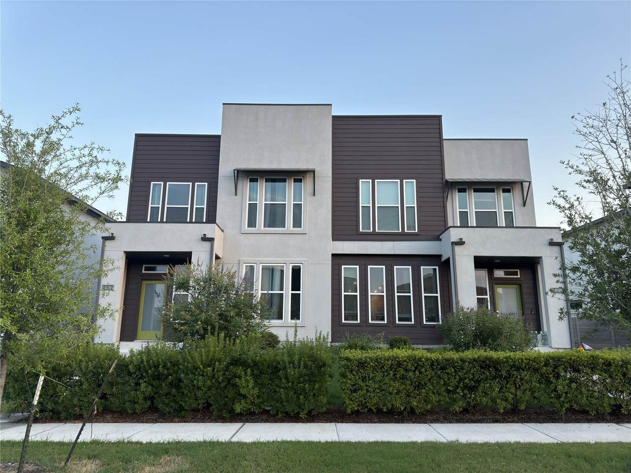 5409 Baythorne Dr - Photo 1