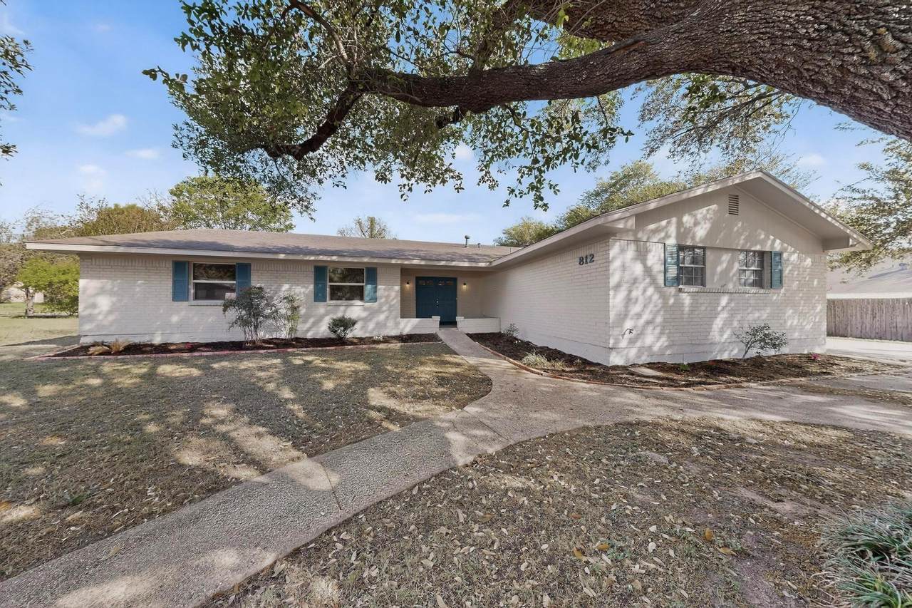 812 George St - Photo 1
