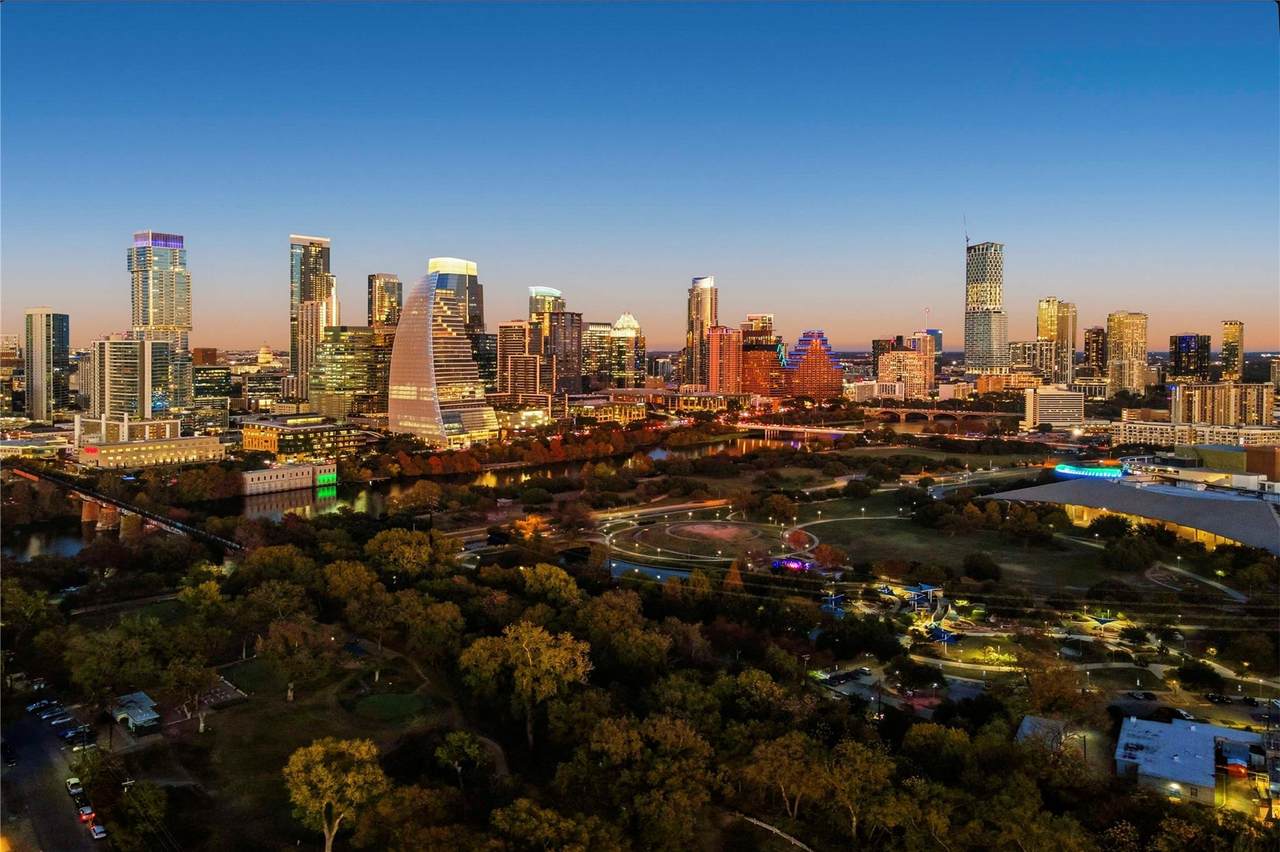 210 Lee Barton Dr - Photo 1