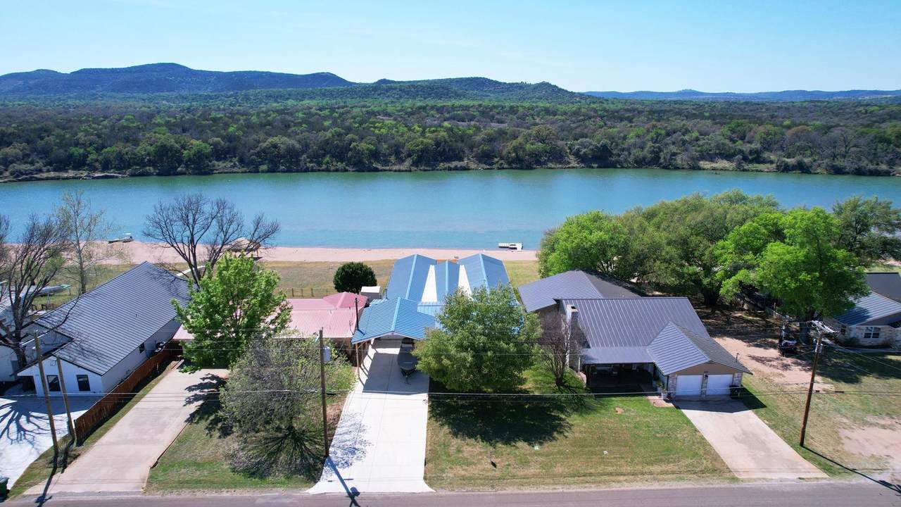 4690 River Oaks Dr - Photo 1