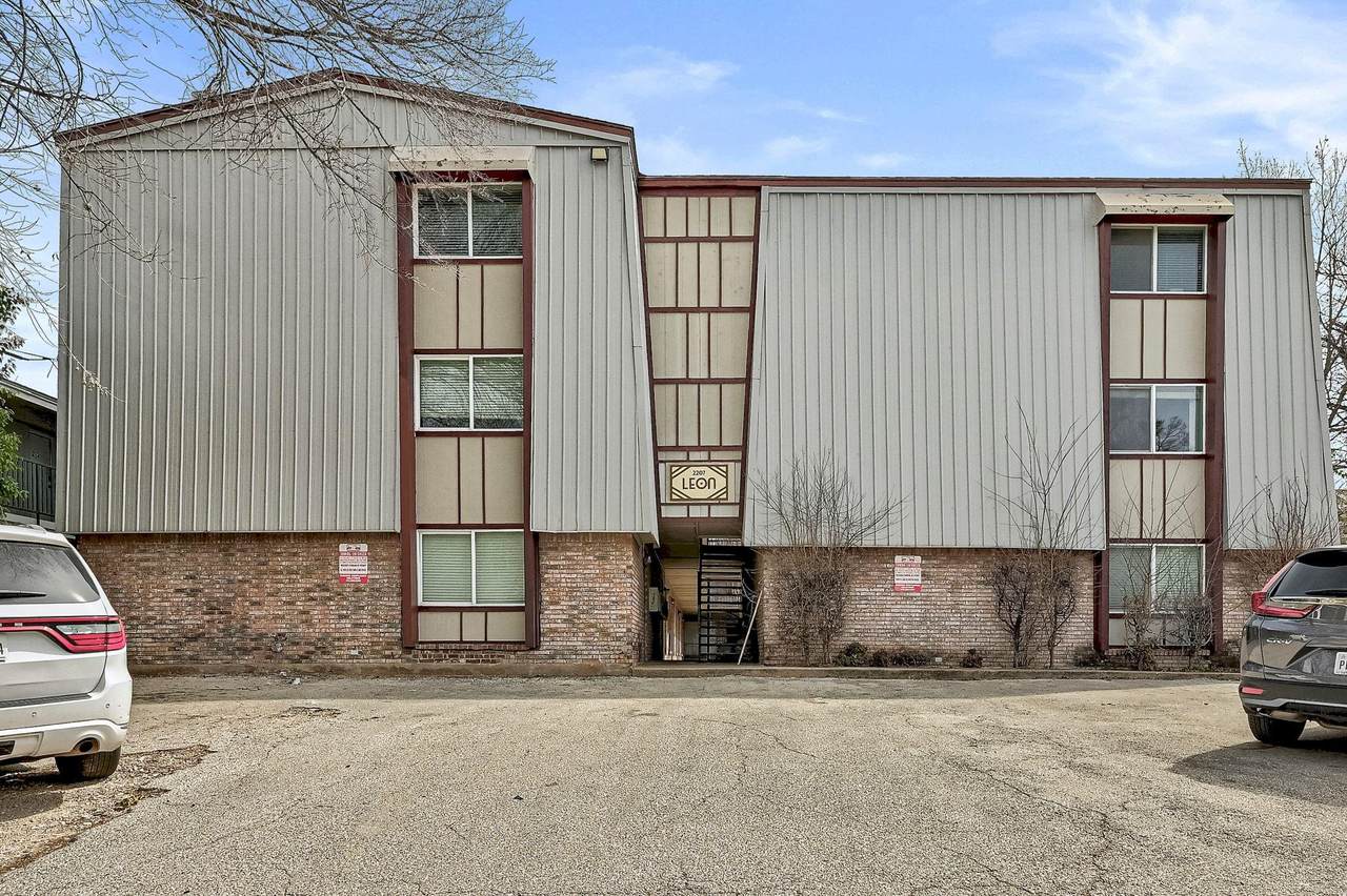 2207 Leon St - Photo 1