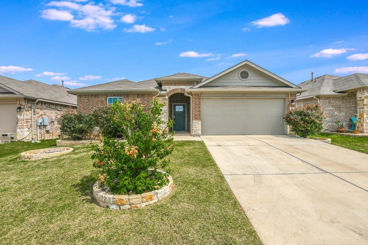 201 Red Matador Ln - Photo 1