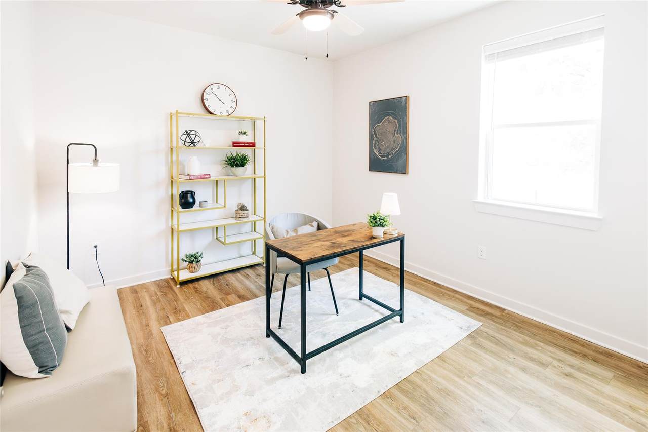 7051 Meadow Lake Blvd - Photo 1