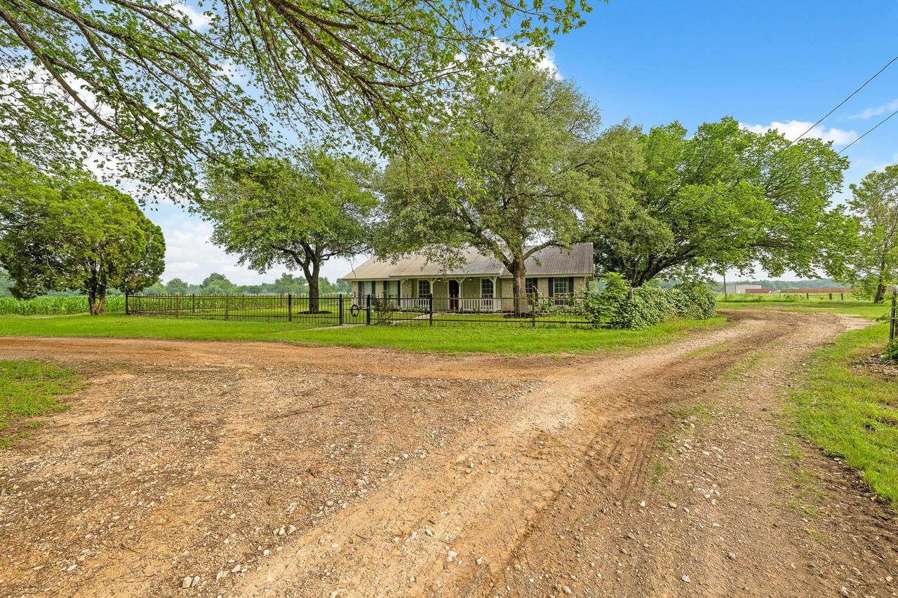 4265 County Road 123 - Photo 1
