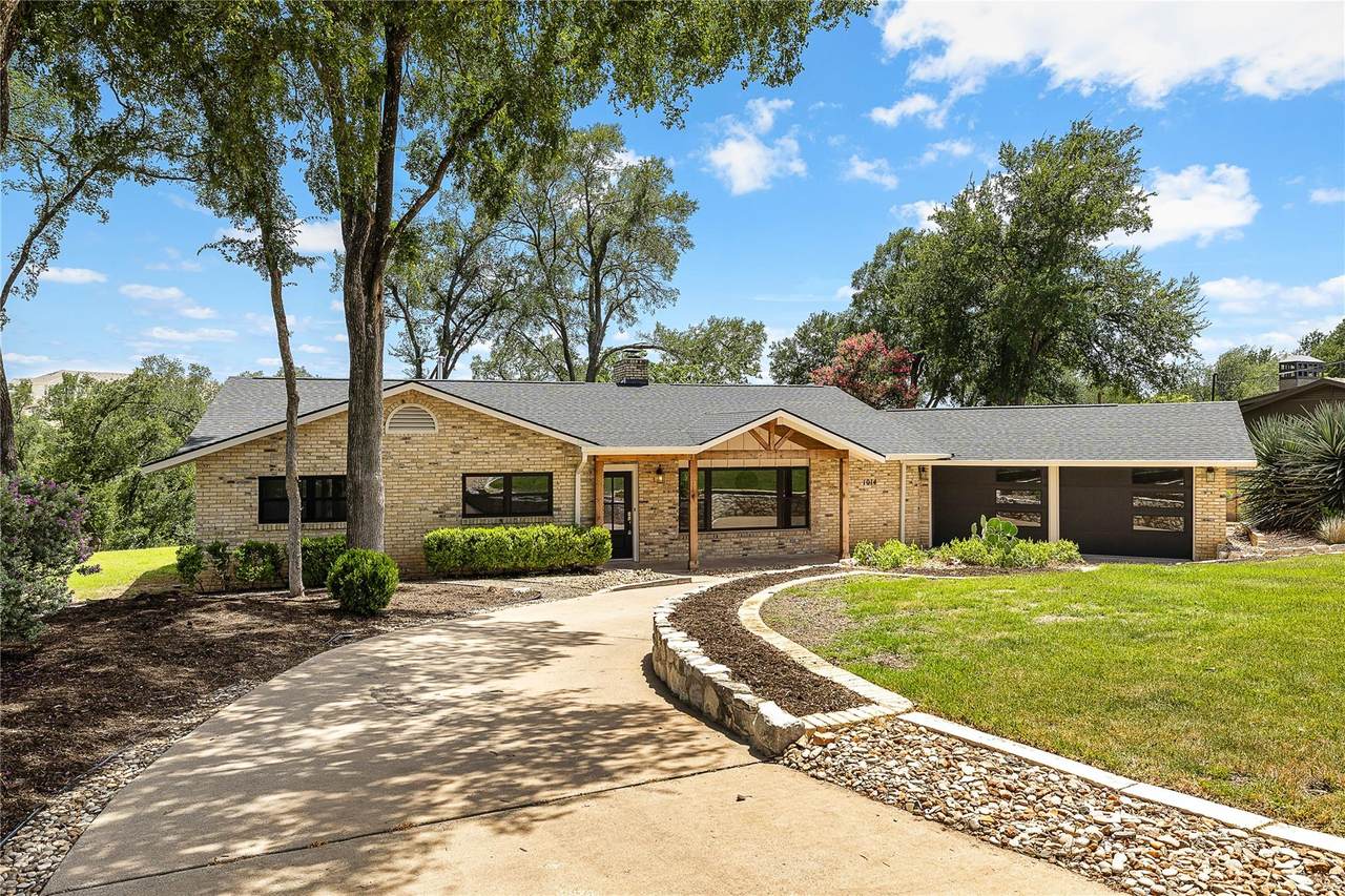 1014 Country Club Rd - Photo 1
