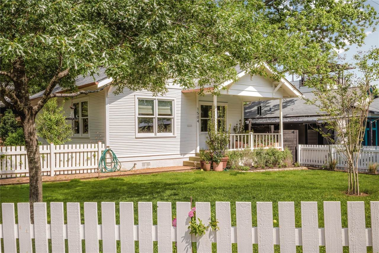 1504 Bluebonnet Ln - Photo 1