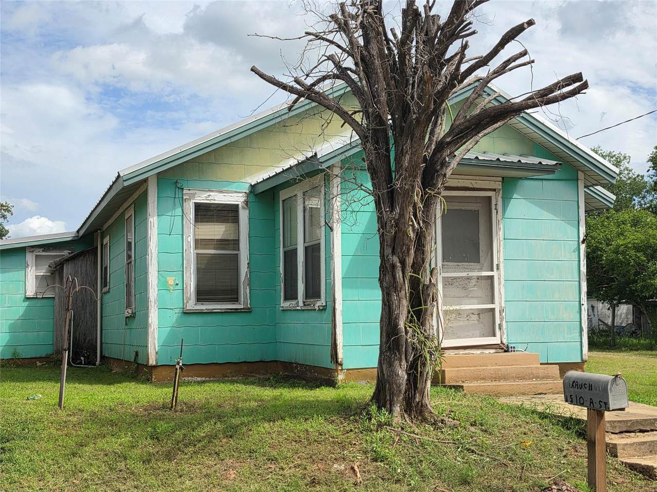 1510 A St - Photo 1