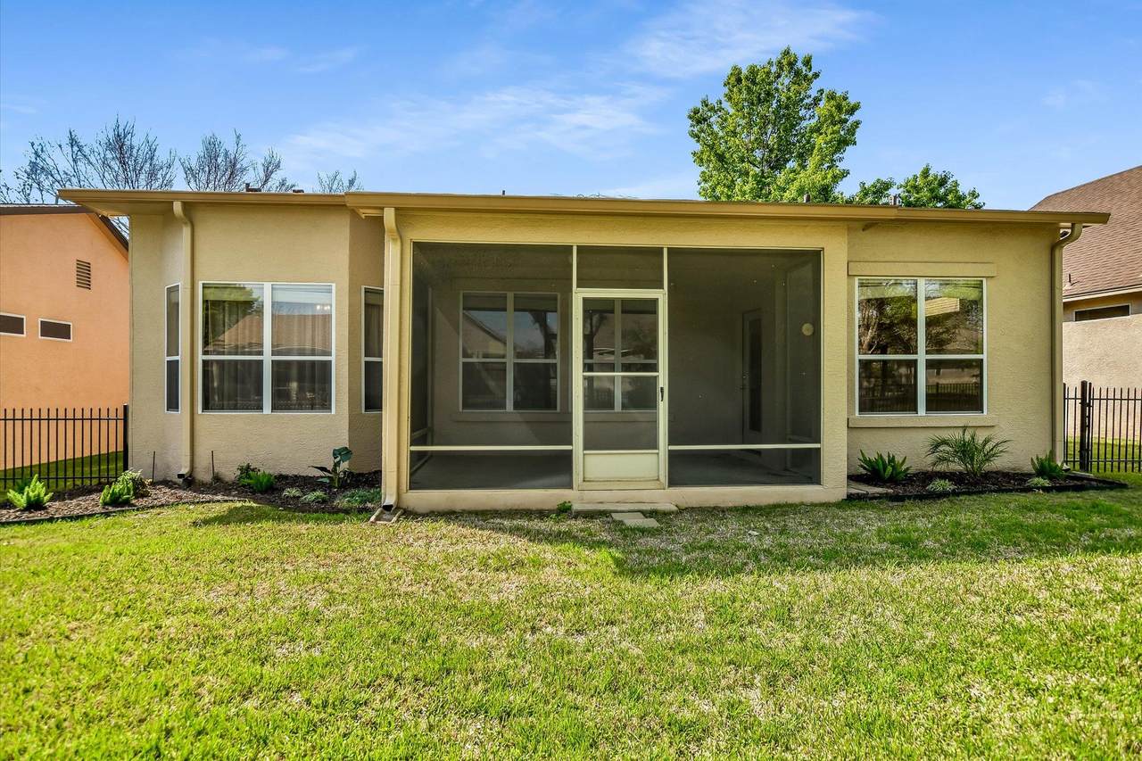 https://bt-photos.global.ssl.fastly.net/austin/1280_boomver_1_6787056-2.jpg