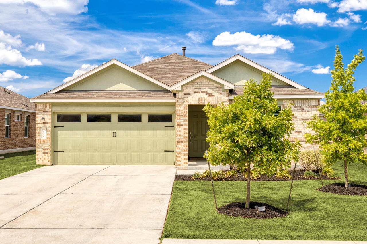 222 Escondido Cir - Photo 1