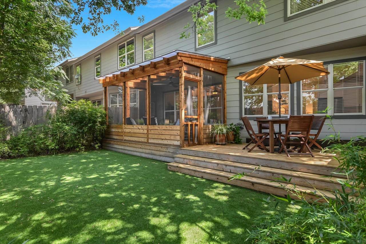2114 Goodrich Ave - Photo 1