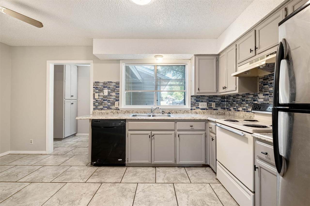 3904 Hudson Bend Rd - Photo 1