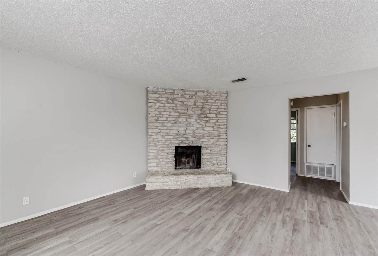11907 Alpheus Ave - Photo 1