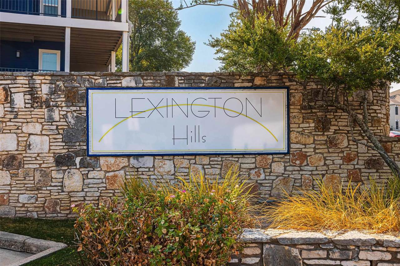 2430 Cromwell Cir - Photo 1