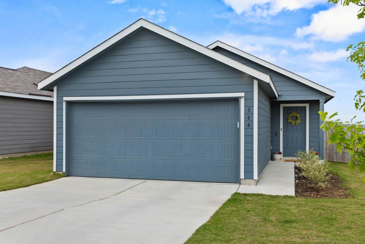 584 Commander Abbott Dr - Photo 1