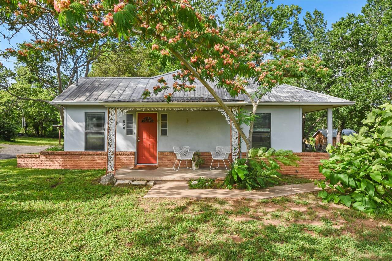 528 Old Mcdade Rd - Photo 1