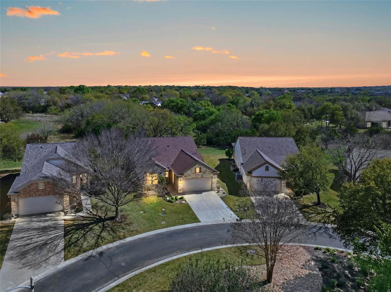 213 Crockett Loop - Photo 1