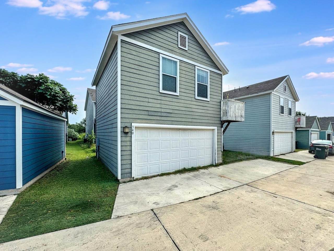 340 Perry St - Photo 1