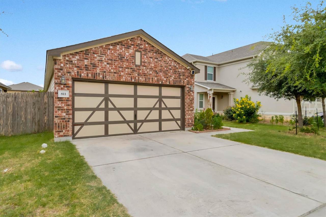 811 Screech Owl Dr - Photo 1