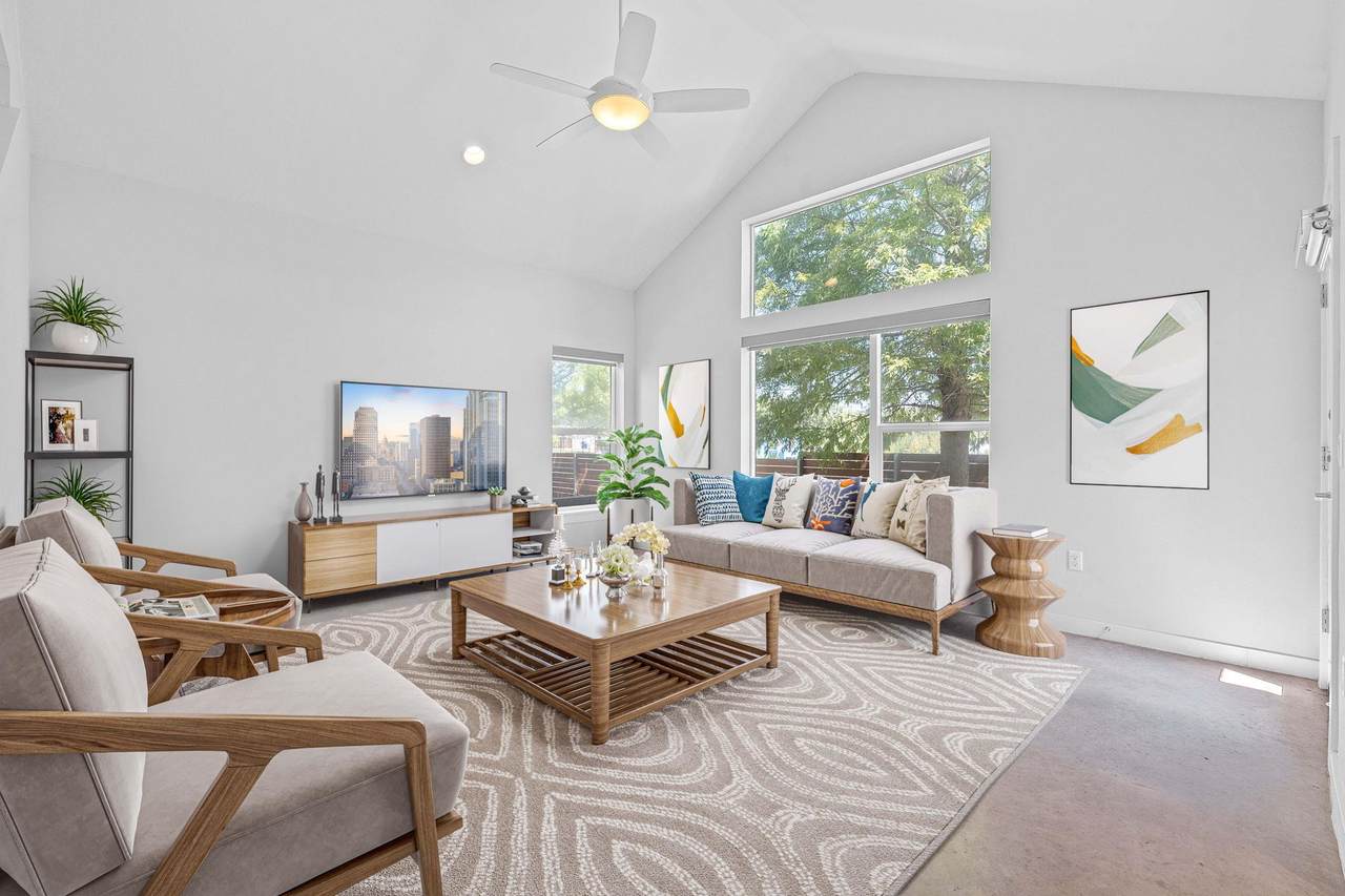 301 Stassney Ln - Photo 1