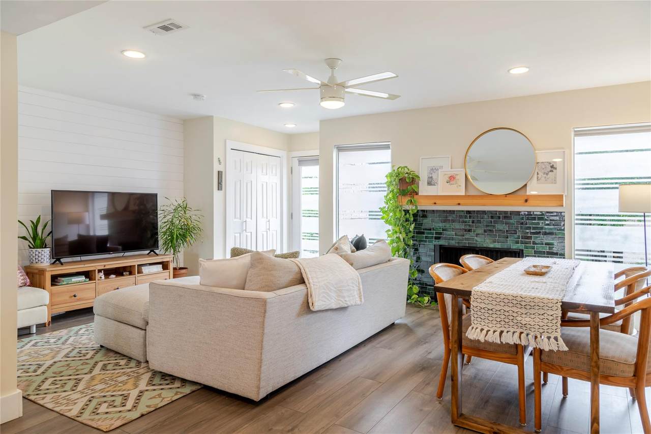 6410 Chimney Creek Cir - Photo 1