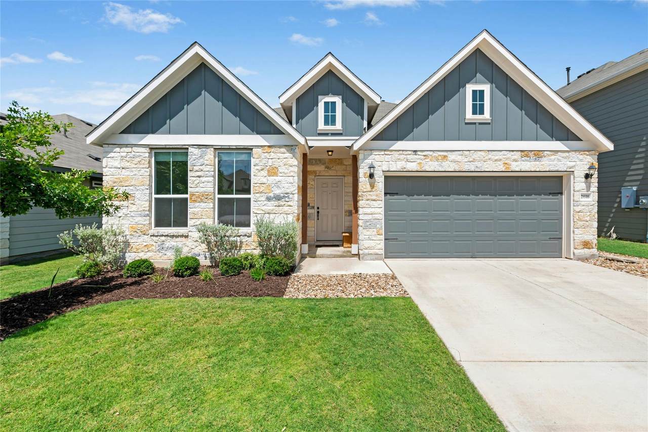 2616 Danbury Ln - Photo 1