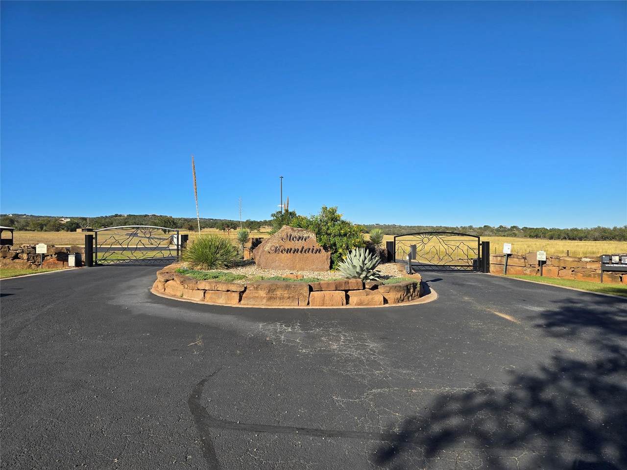 1251 Stone Mountain Dr - Photo 1