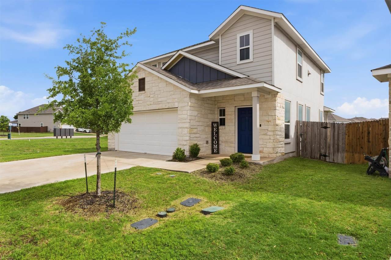 105 Tall Grass Dr - Photo 1
