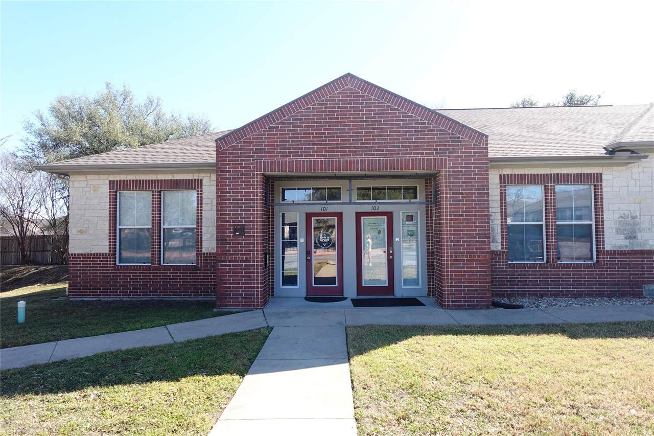 201 Lakeline Blvd - Photo 1