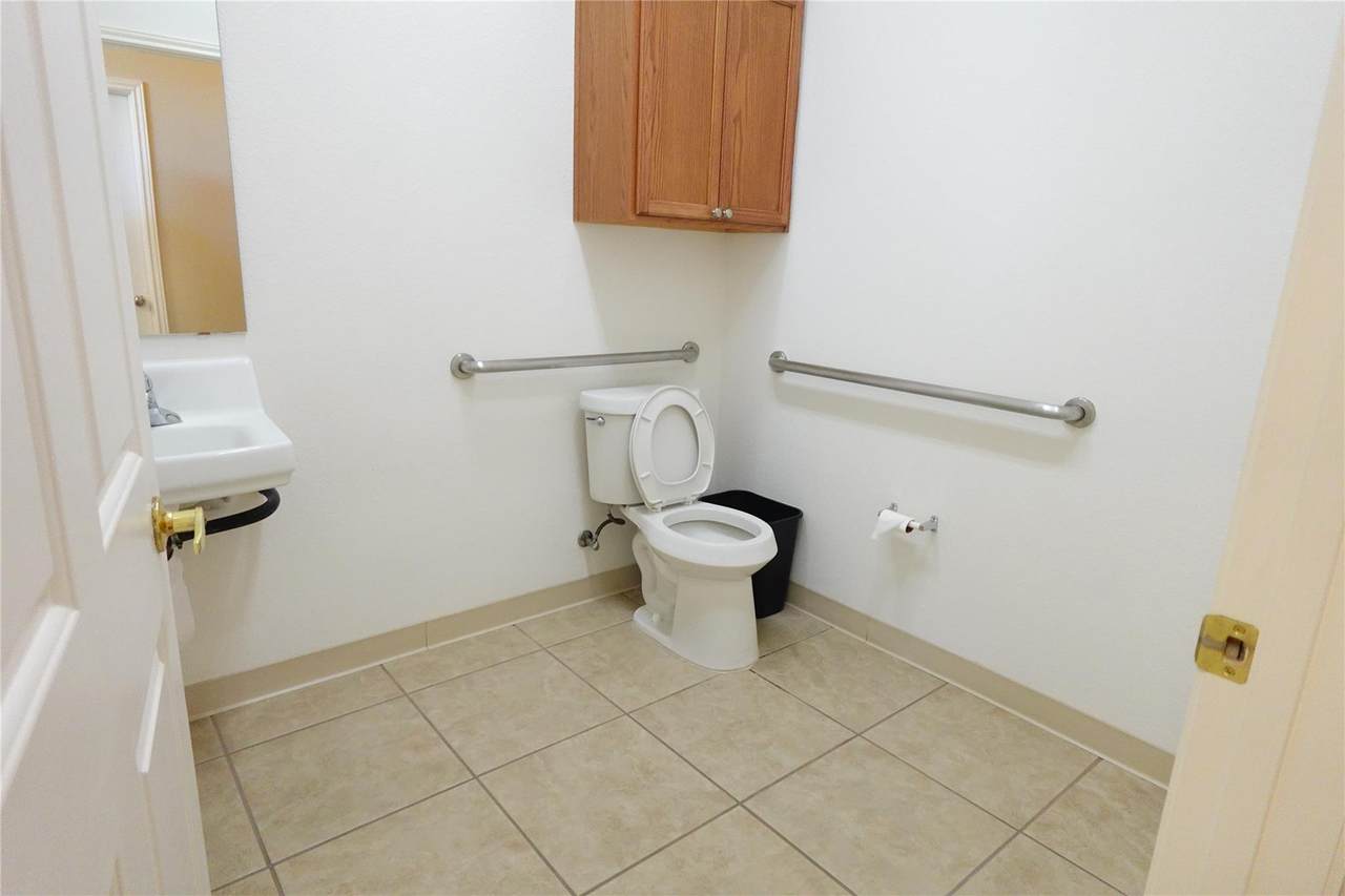 https://bt-photos.global.ssl.fastly.net/austin/1280_boomver_1_7056431-2.jpg