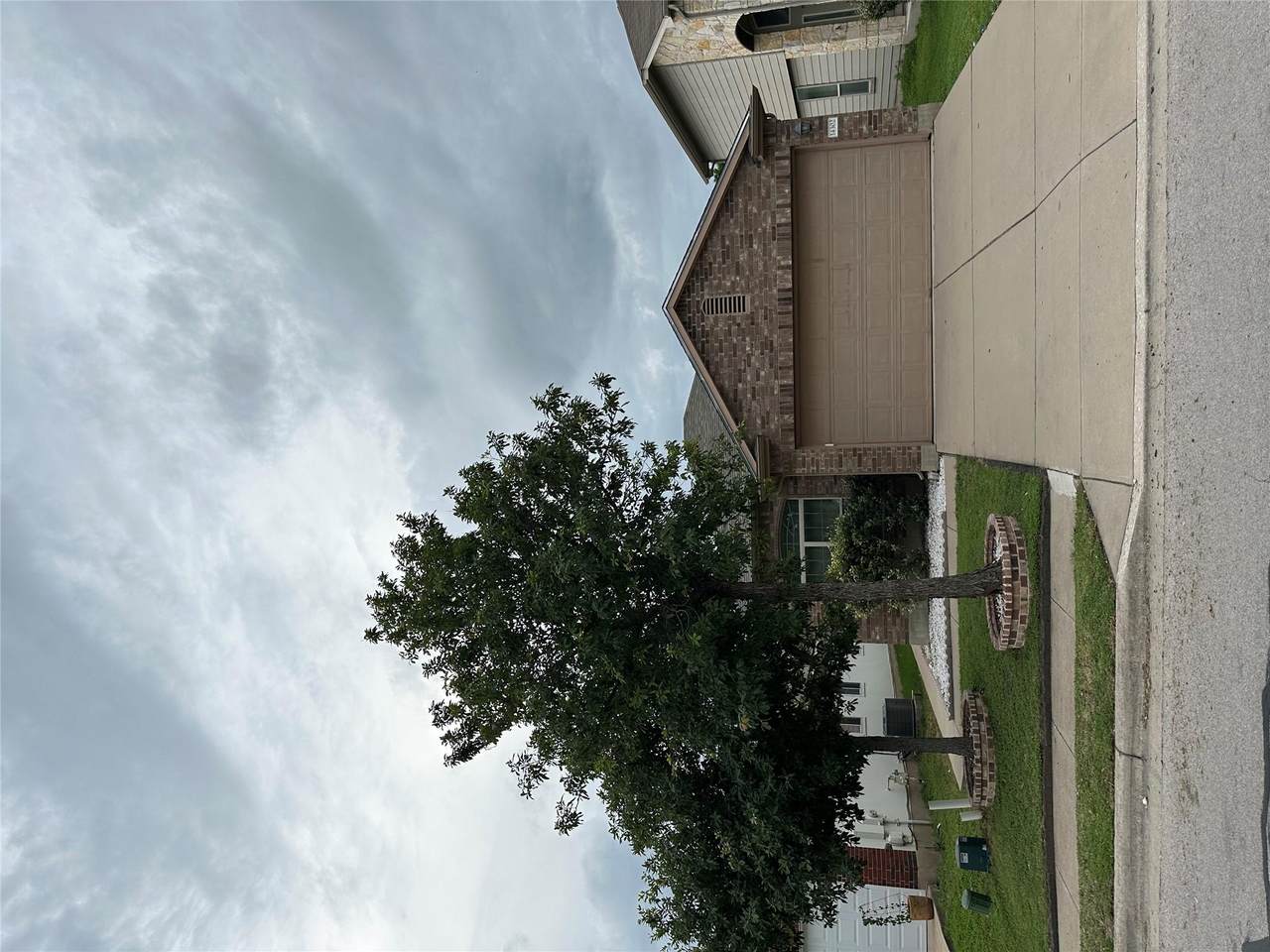 https://bt-photos.global.ssl.fastly.net/austin/1280_boomver_1_7059321-2.jpg