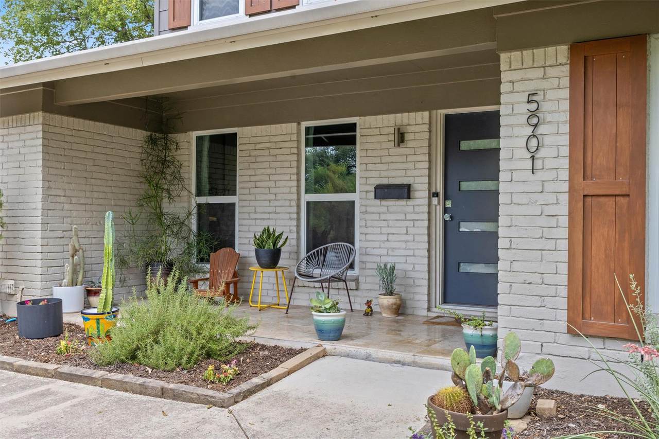 5901 Thames Dr - Photo 1